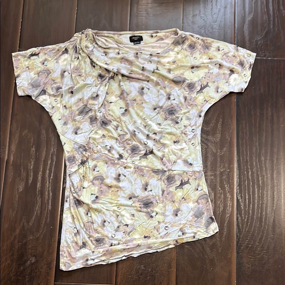 Deletta Asymmetric Yellow/Brown Patterned Top, size M